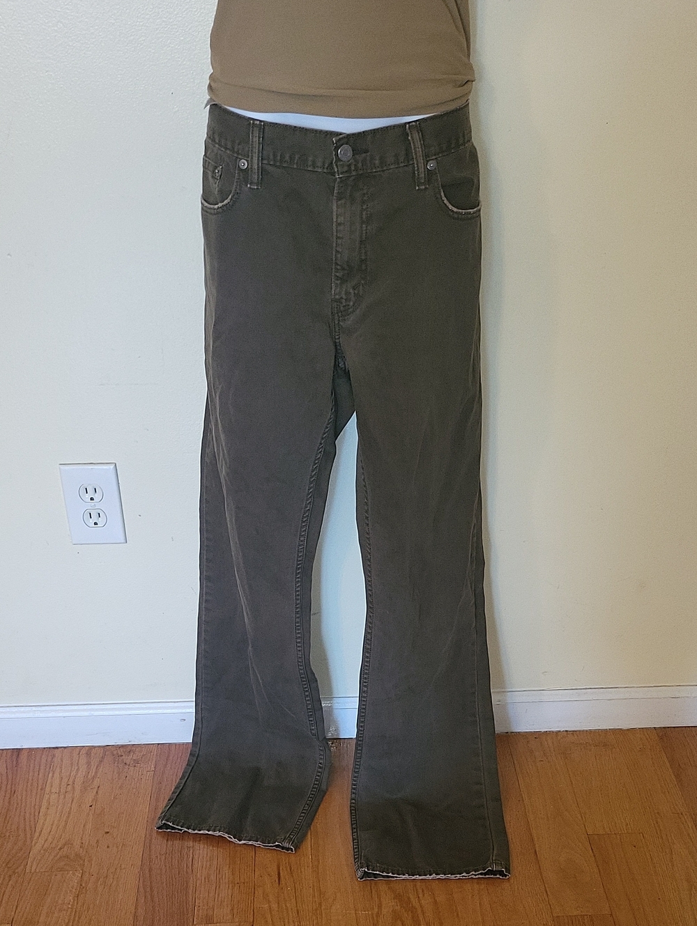 Levi's Men's Olive-grewn Bootcut Jeans